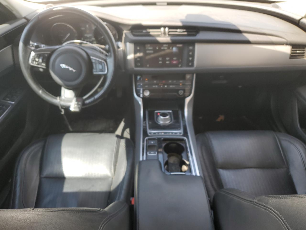 2016 JAGUAR XF PRESTIGE photo 15