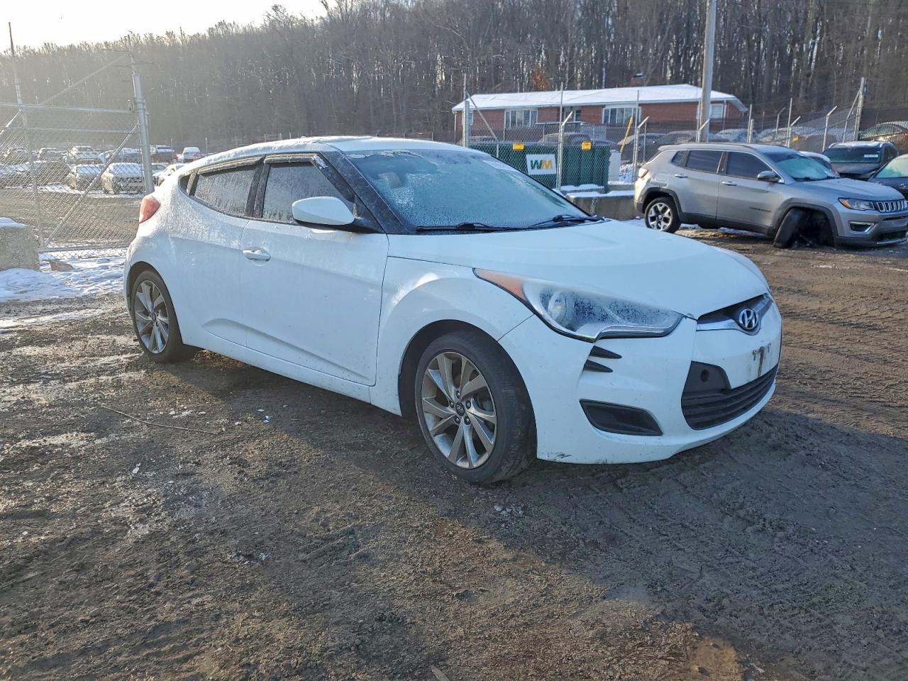 2016 HYUNDAI VELOSTER photo 4