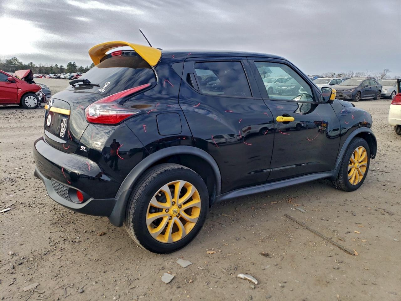 2015 NISSAN JUKE S photo 3