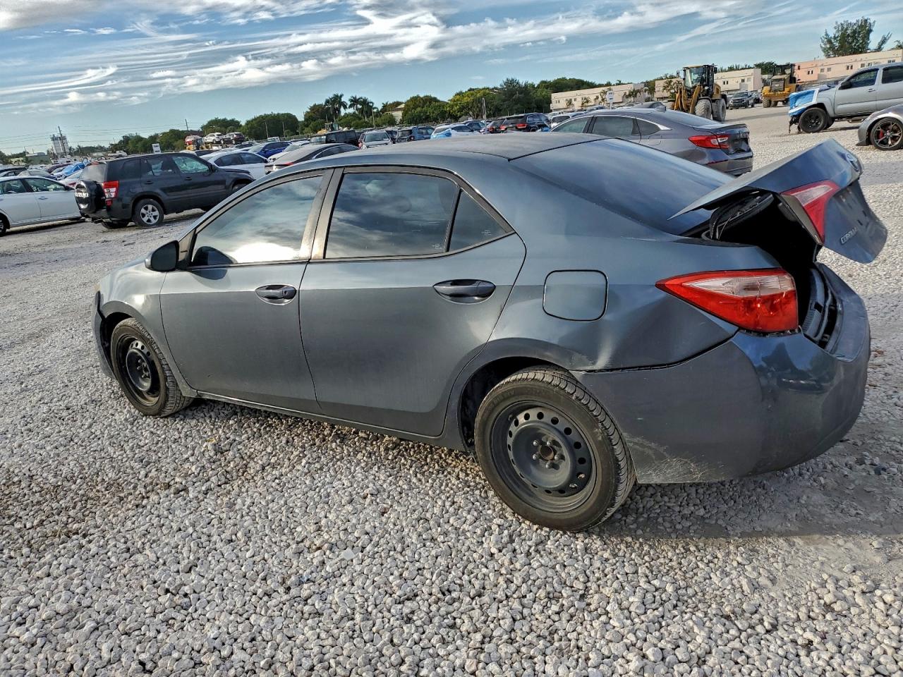 2017 TOYOTA COROLLA L photo 2