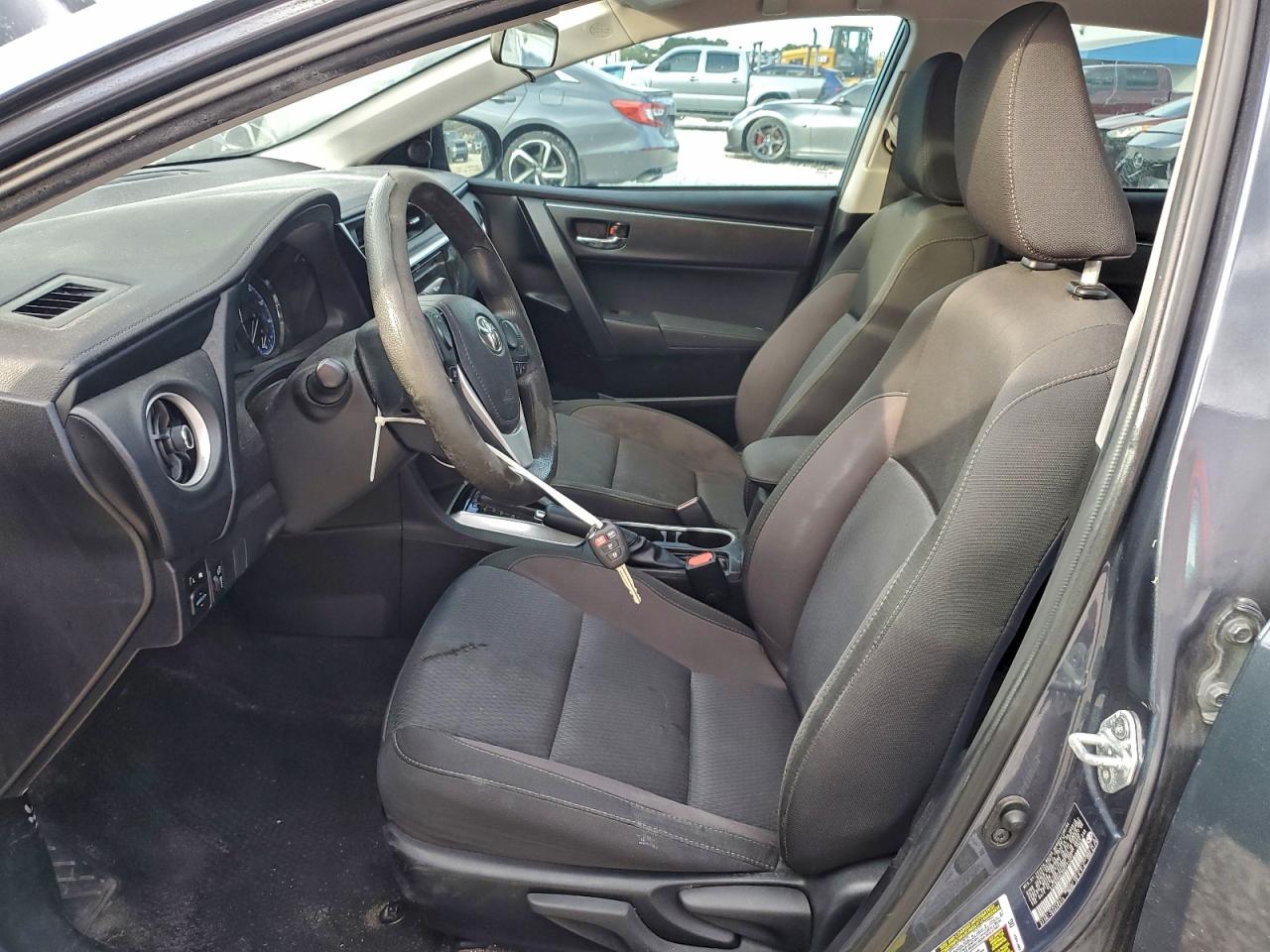 2017 TOYOTA COROLLA L photo 7