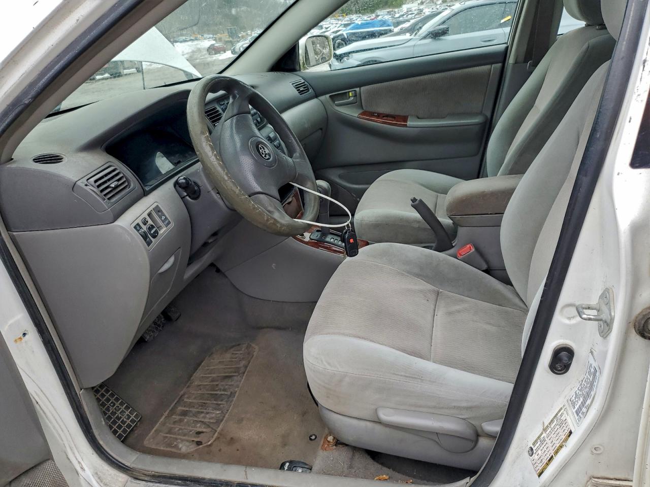 2007 TOYOTA COROLLA CE photo 7