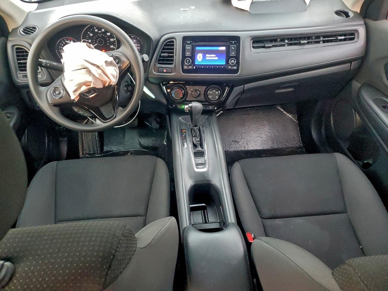 2019 HONDA HR-V LX photo 8