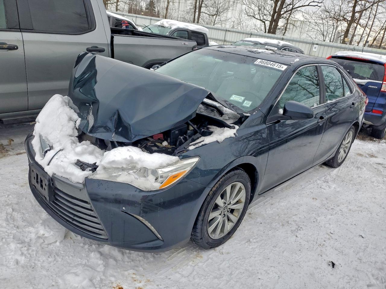 2016 TOYOTA CAMRY