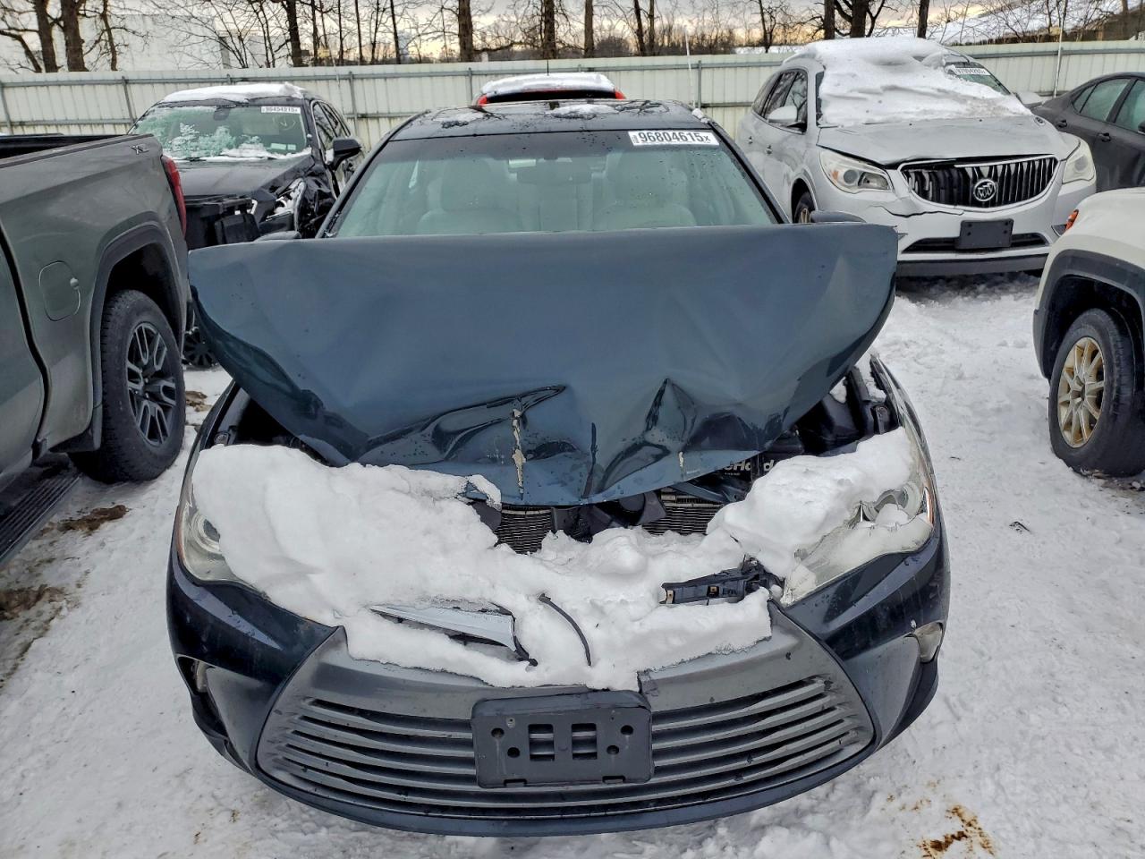 2016 TOYOTA CAMRY LE photo 5