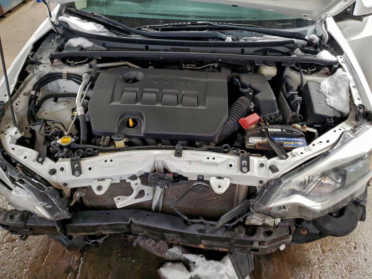 2014 TOYOTA COROLLA L photo 11
