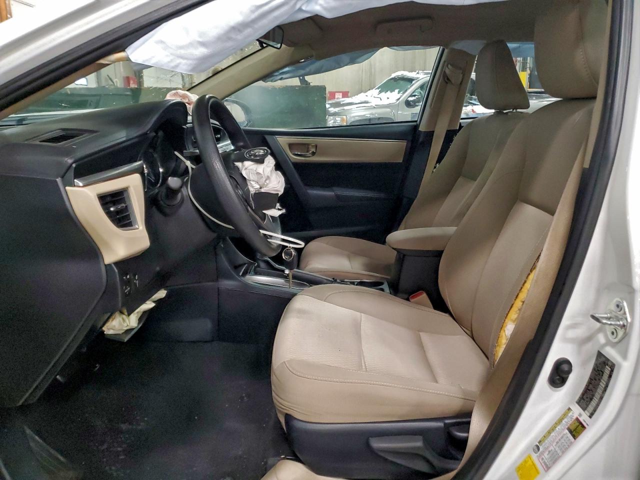 2014 TOYOTA COROLLA L photo 7