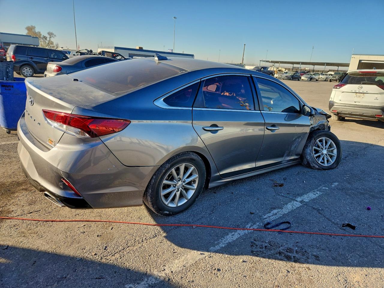 2018 HYUNDAI SONATA SE photo 3