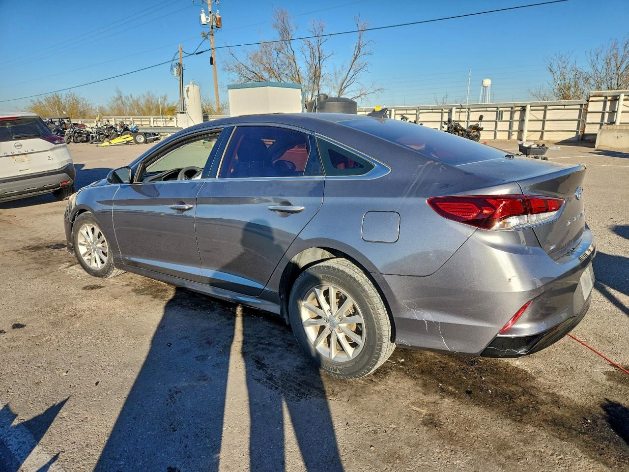 2018 HYUNDAI SONATA SE photo 2