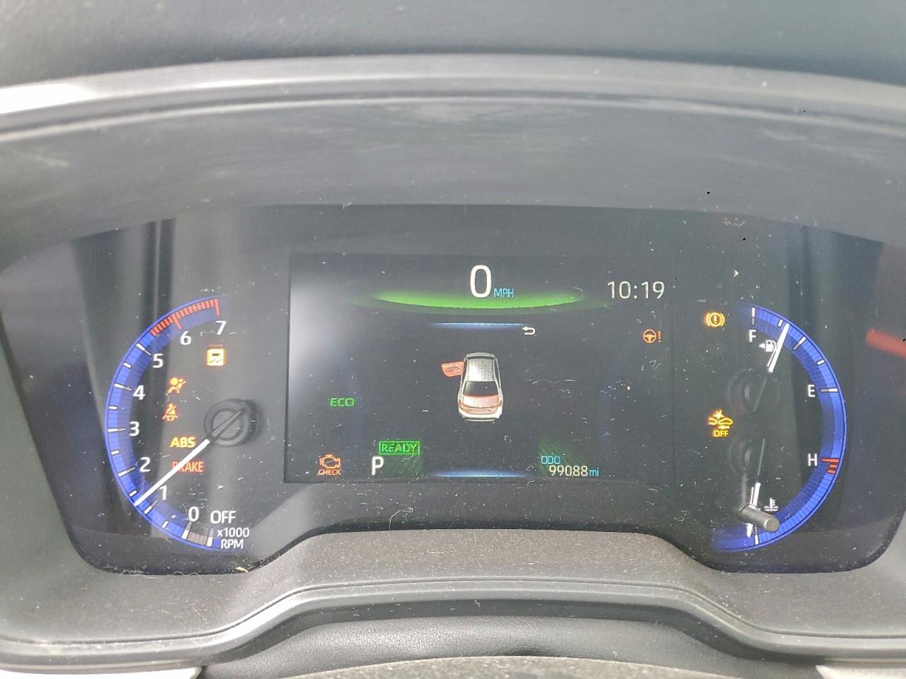 2020 TOYOTA COROLLA LE photo 9