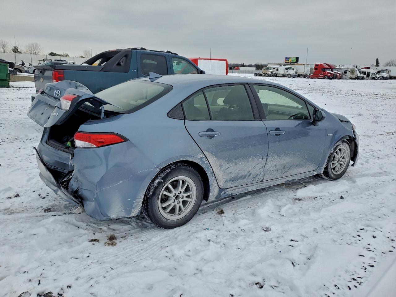2020 TOYOTA COROLLA LE photo 3