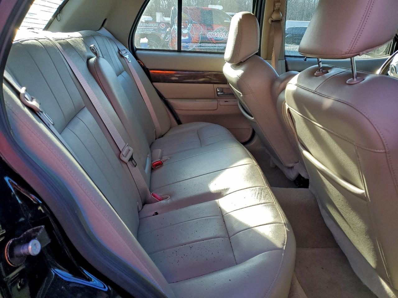 2010 MERCURY GRAND MARQUIS LS photo 10