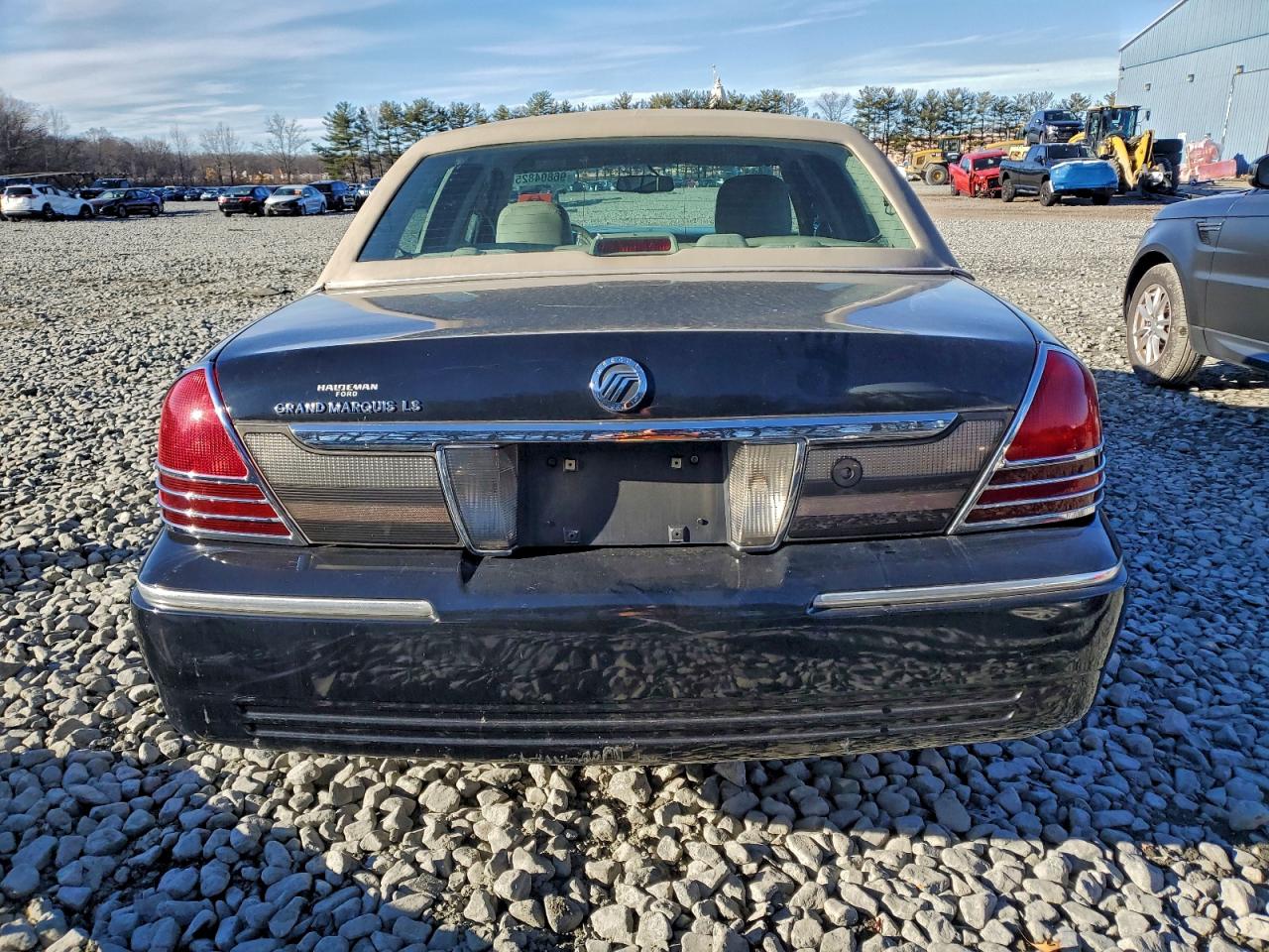 2010 MERCURY GRAND MARQUIS LS photo 6