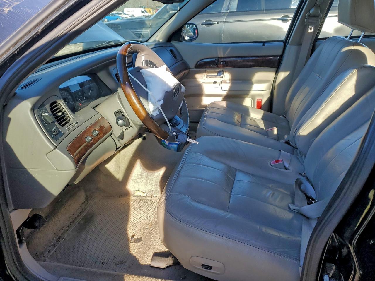 2010 MERCURY GRAND MARQUIS LS photo 7