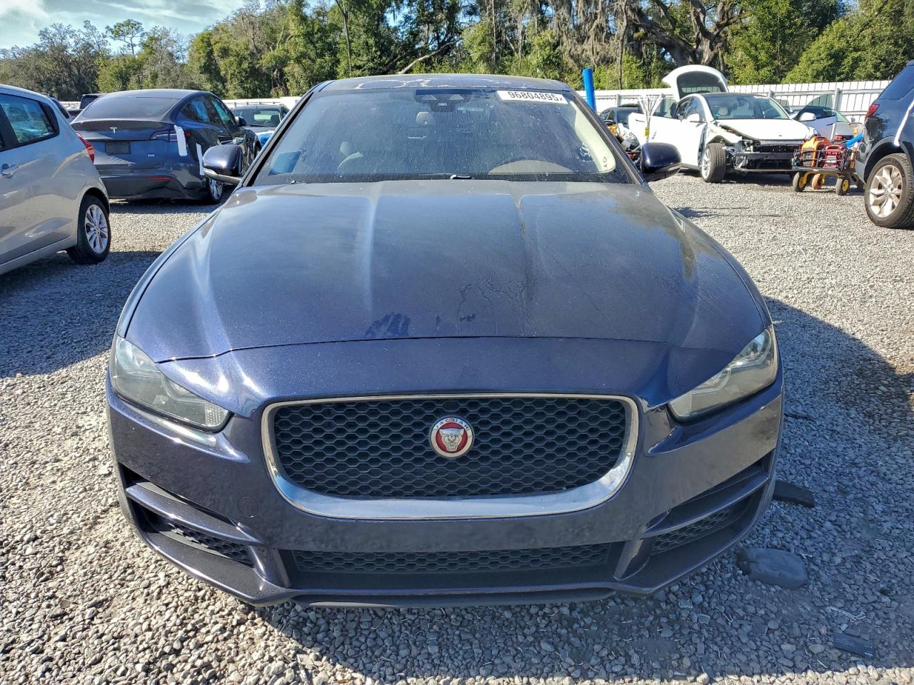 2017 JAGUAR XE PREMIUM photo 5
