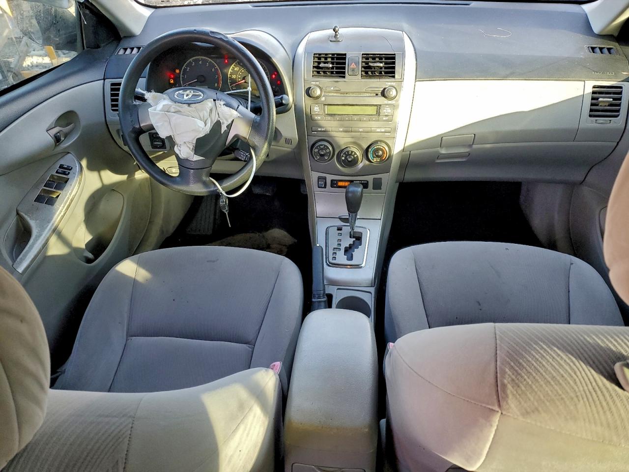 2011 TOYOTA COROLLA BASE photo 8