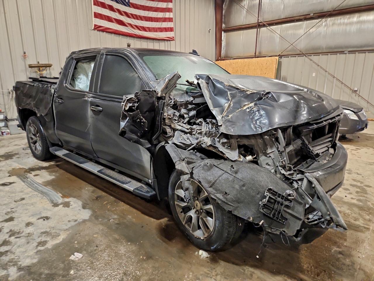 2019 CHEVROLET SILVERADO K1500 RST photo 4