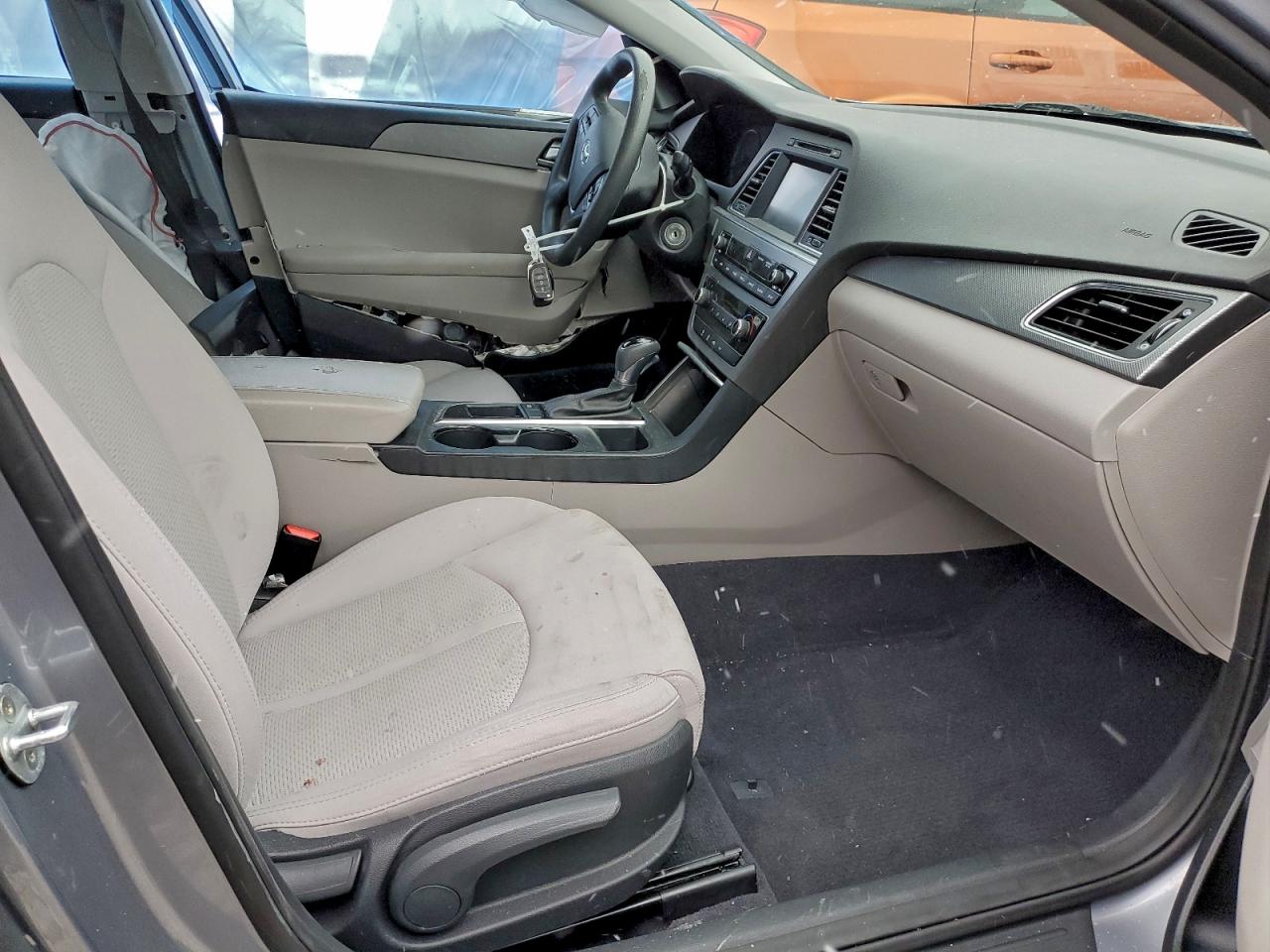 2016 HYUNDAI SONATA SE photo 7