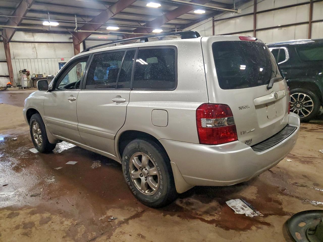 2005 TOYOTA HIGHLANDER BASE photo 3