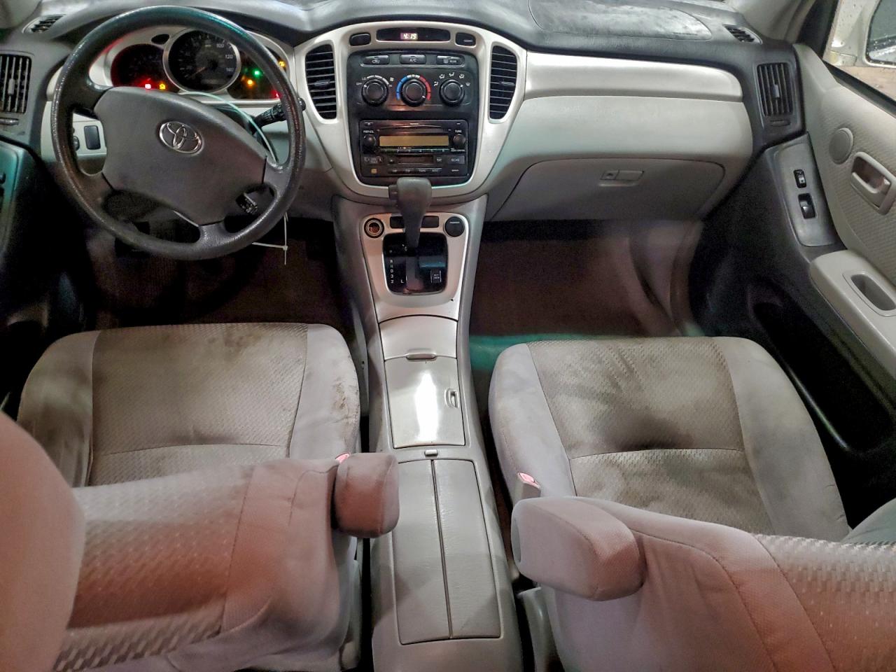 2005 TOYOTA HIGHLANDER BASE photo 15