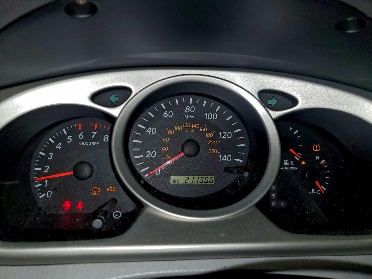 2005 TOYOTA HIGHLANDER BASE photo 17