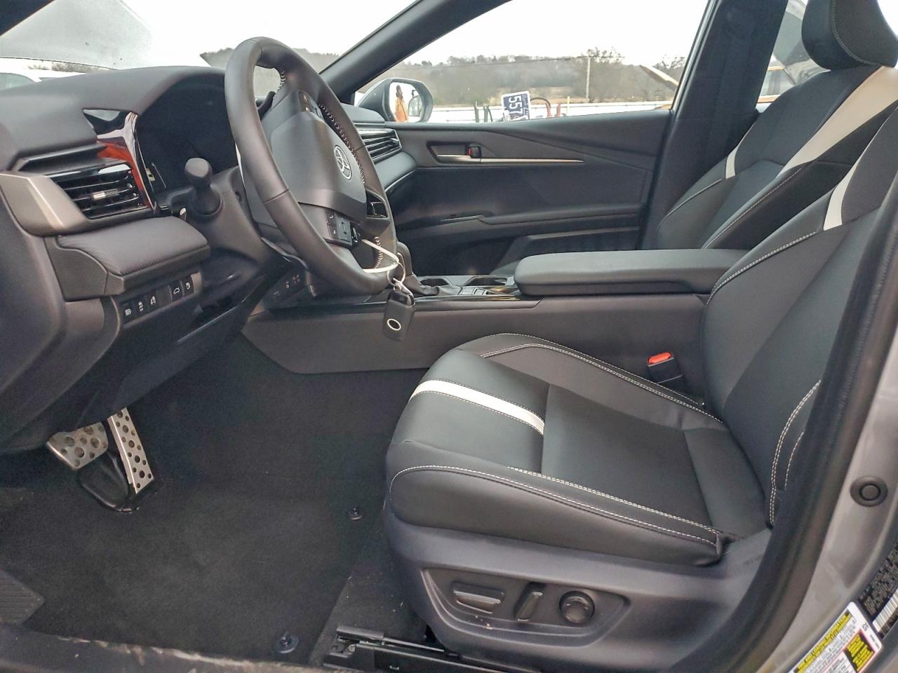 2025 TOYOTA CAMRY XSE photo 7