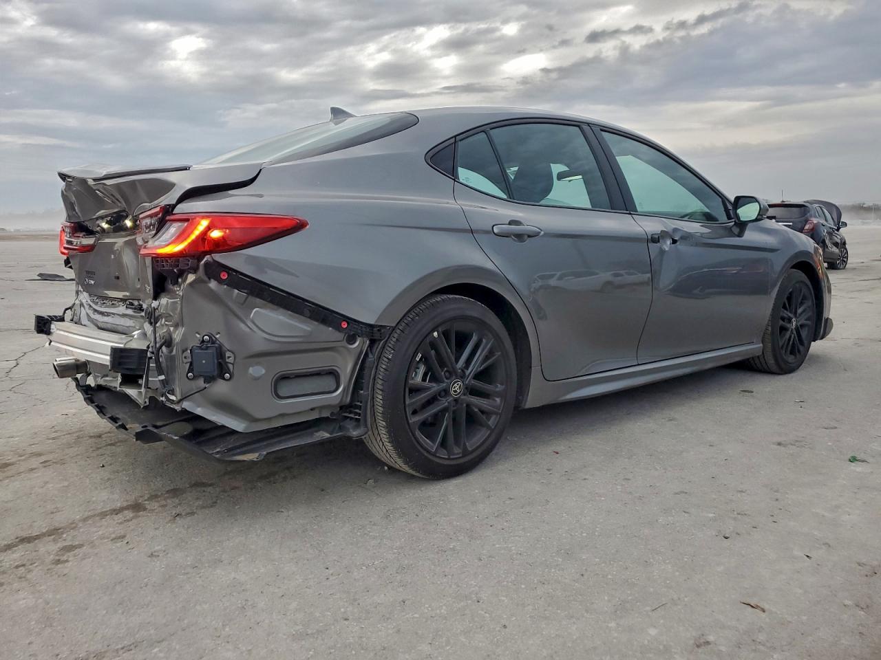 2025 TOYOTA CAMRY XSE photo 3