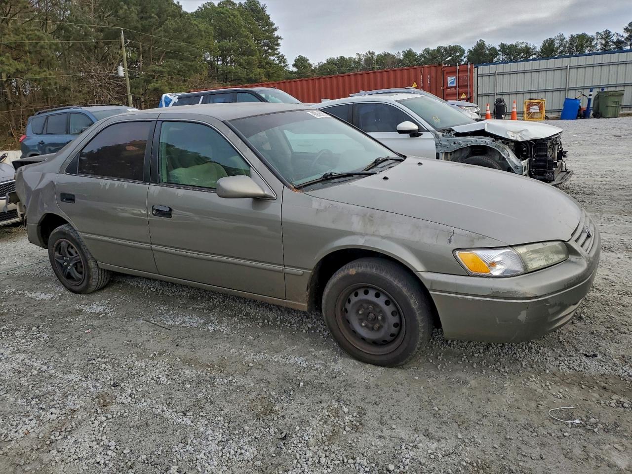 1999 TOYOTA CAMRY CE photo 4