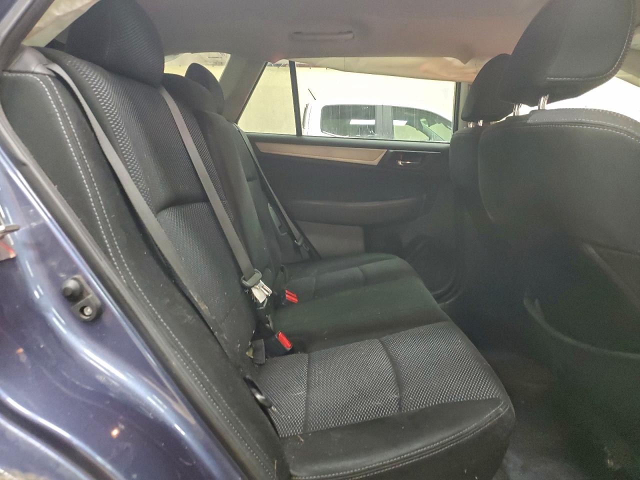 2015 SUBARU OUTBACK 2.5I PREMIUM photo 31