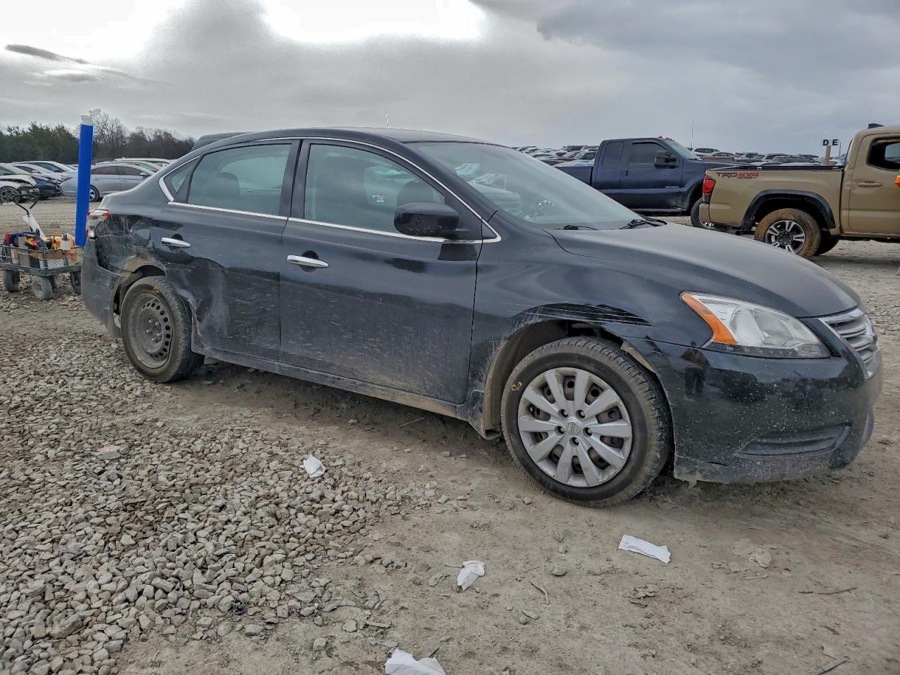 2014 NISSAN SENTRA S photo 4