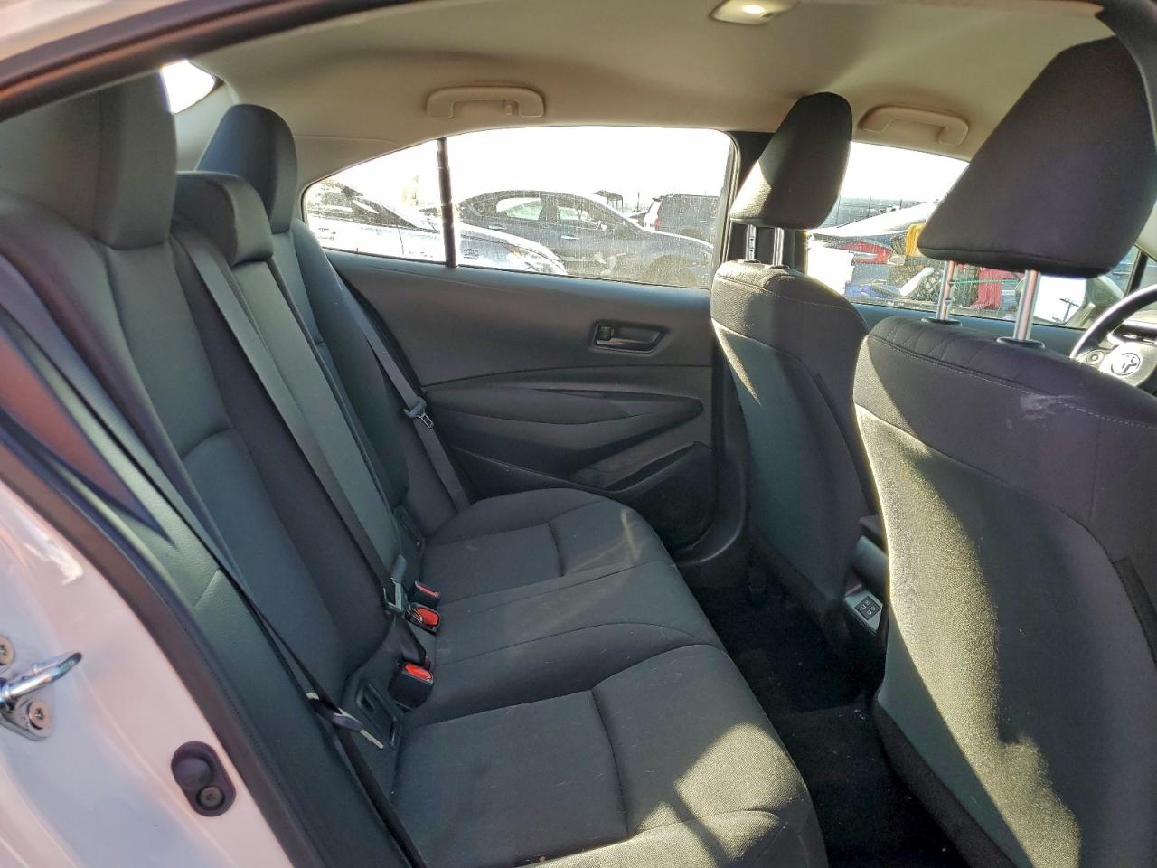 2025 TOYOTA COROLLA LE photo 10