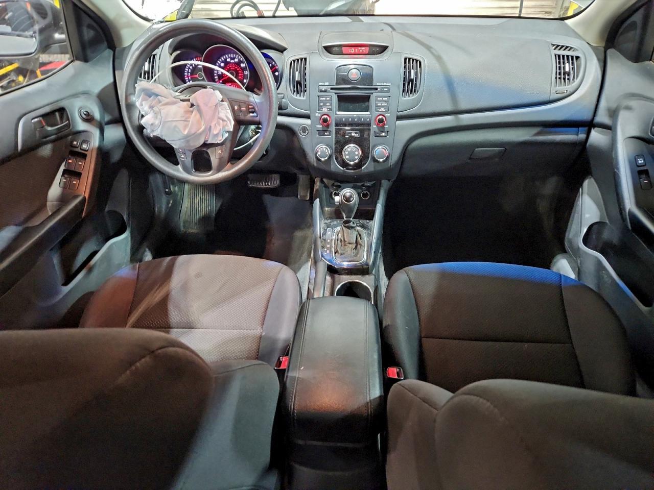 2012 KIA FORTE EX photo 8