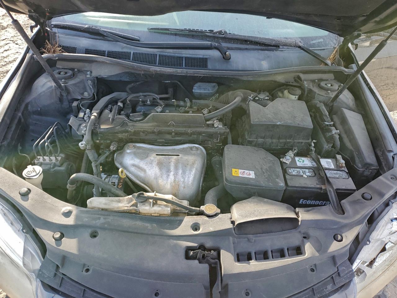 2015 TOYOTA CAMRY LE photo 11