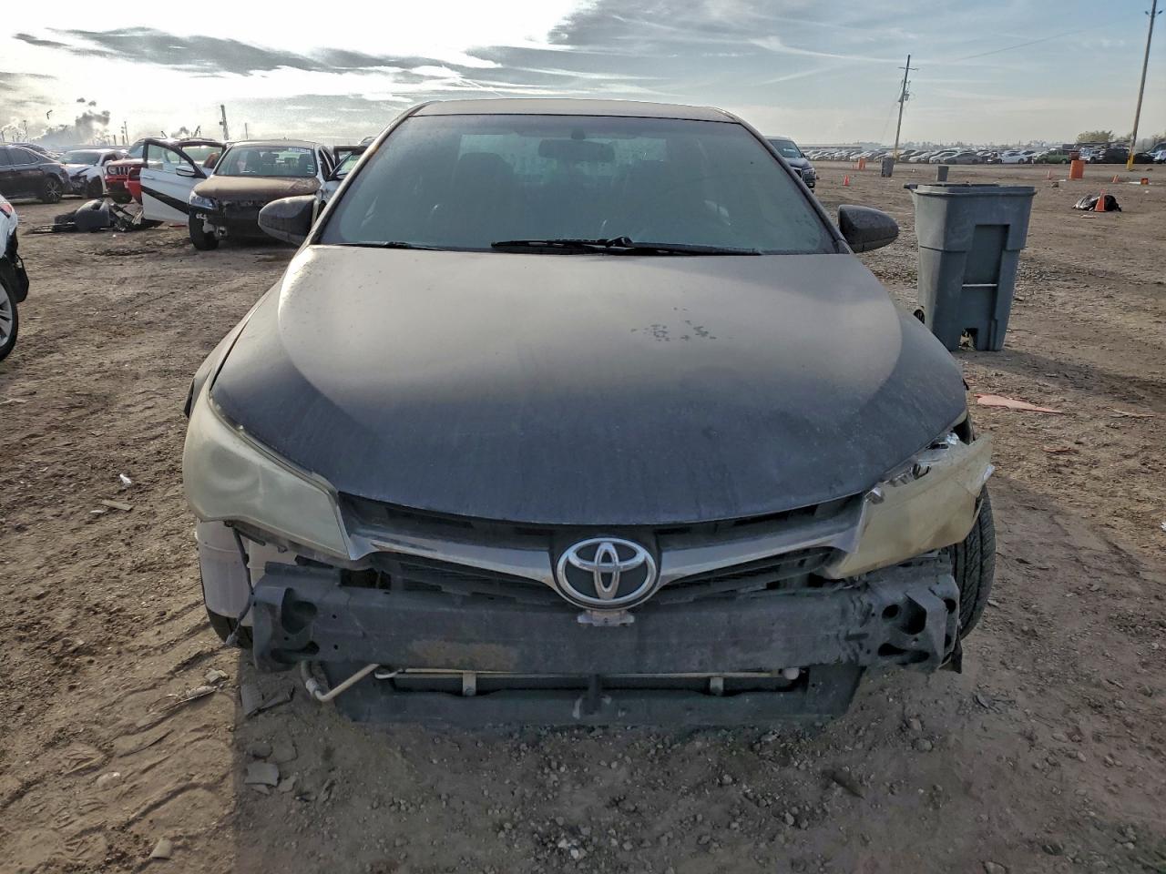 2015 TOYOTA CAMRY LE photo 5