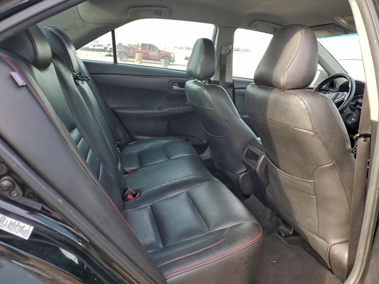 2015 TOYOTA CAMRY LE photo 10