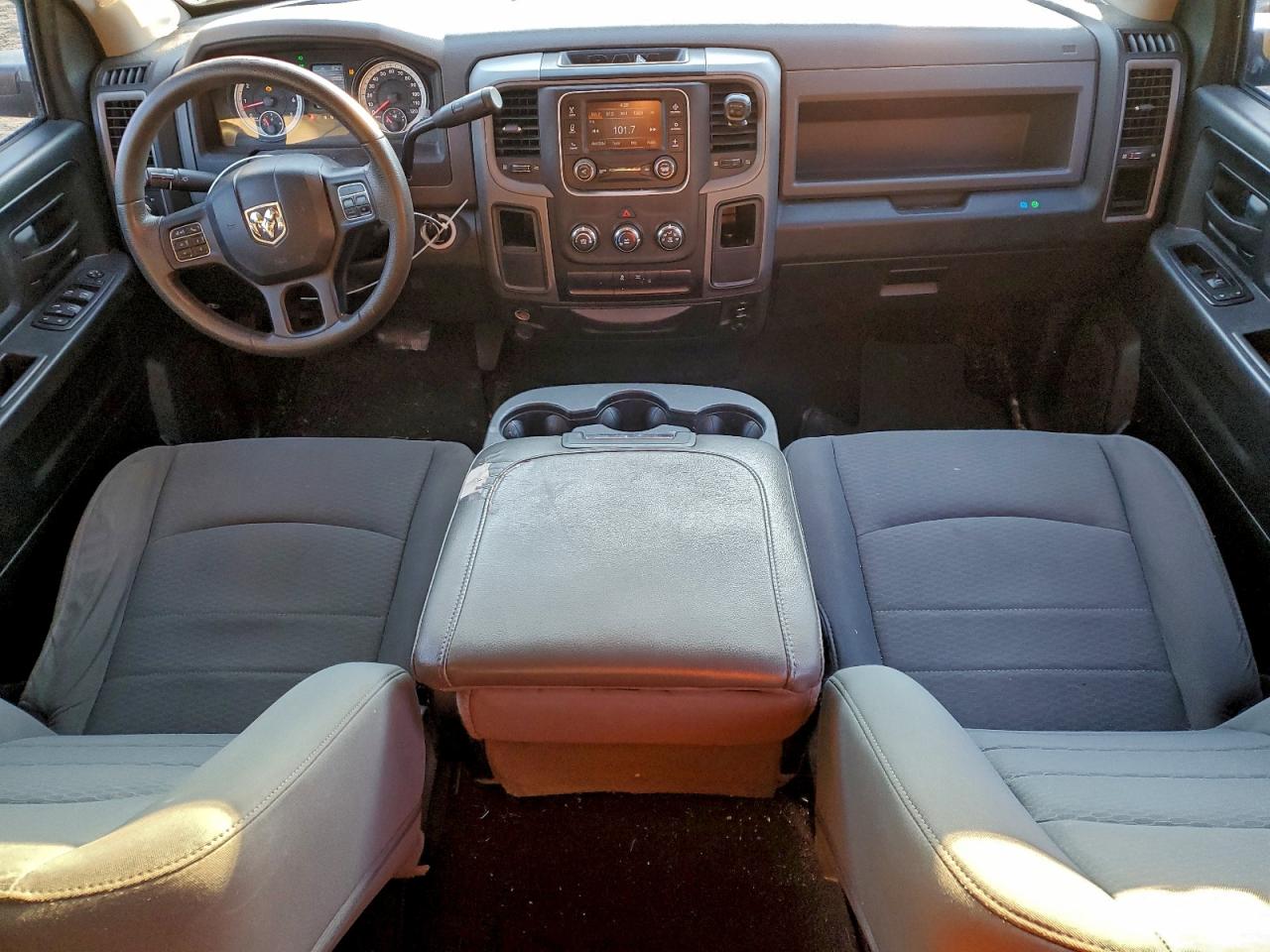 2014 RAM 1500 ST photo 8