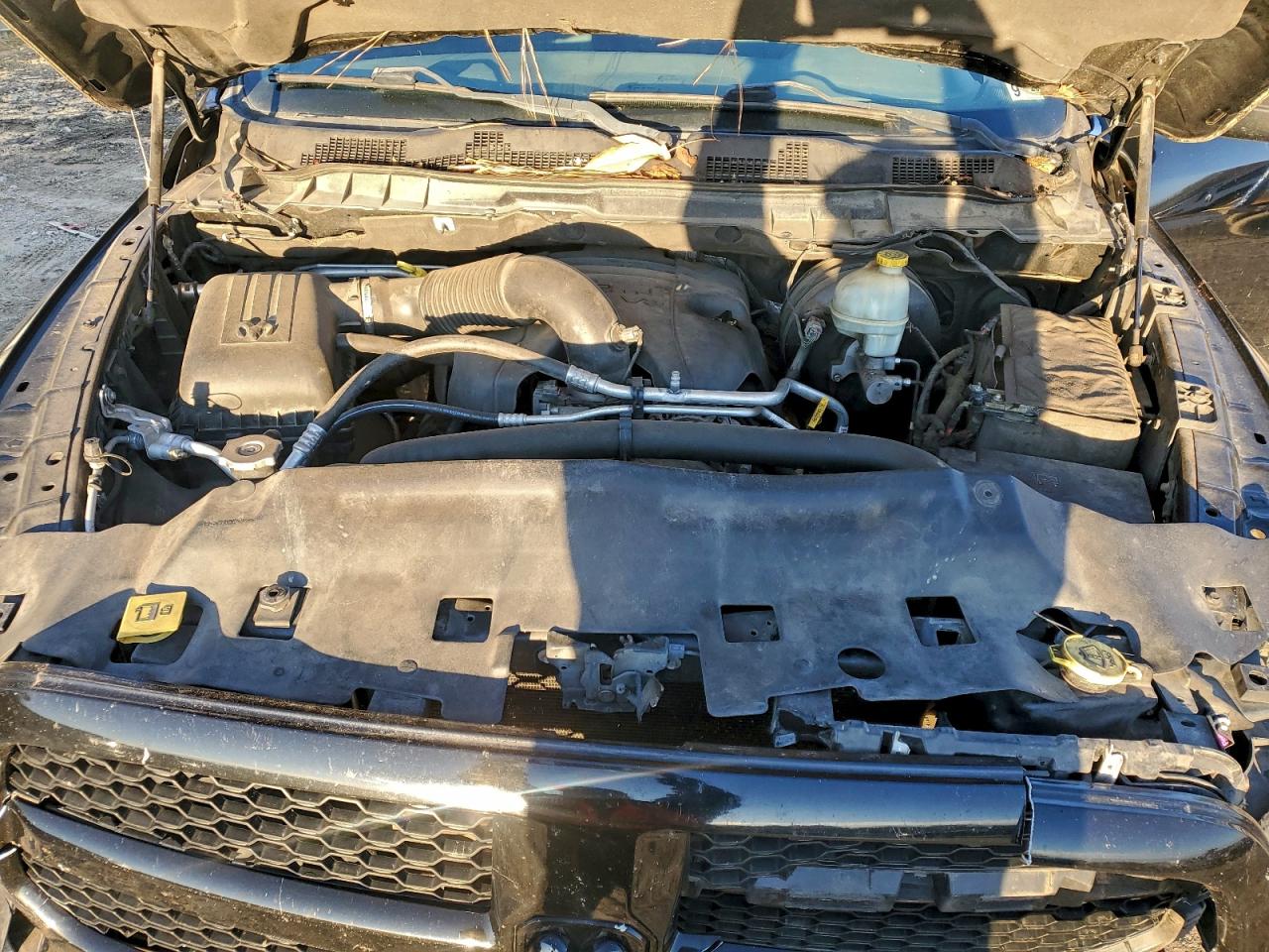 2014 RAM 1500 ST photo 11