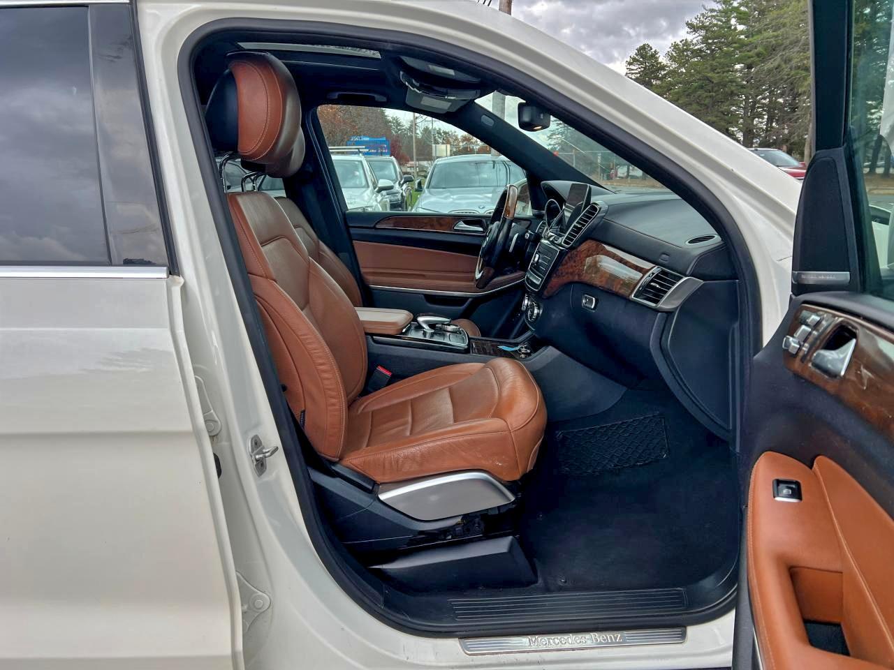 2017 MERCEDES-BENZ GLS 550 4MATIC photo 5