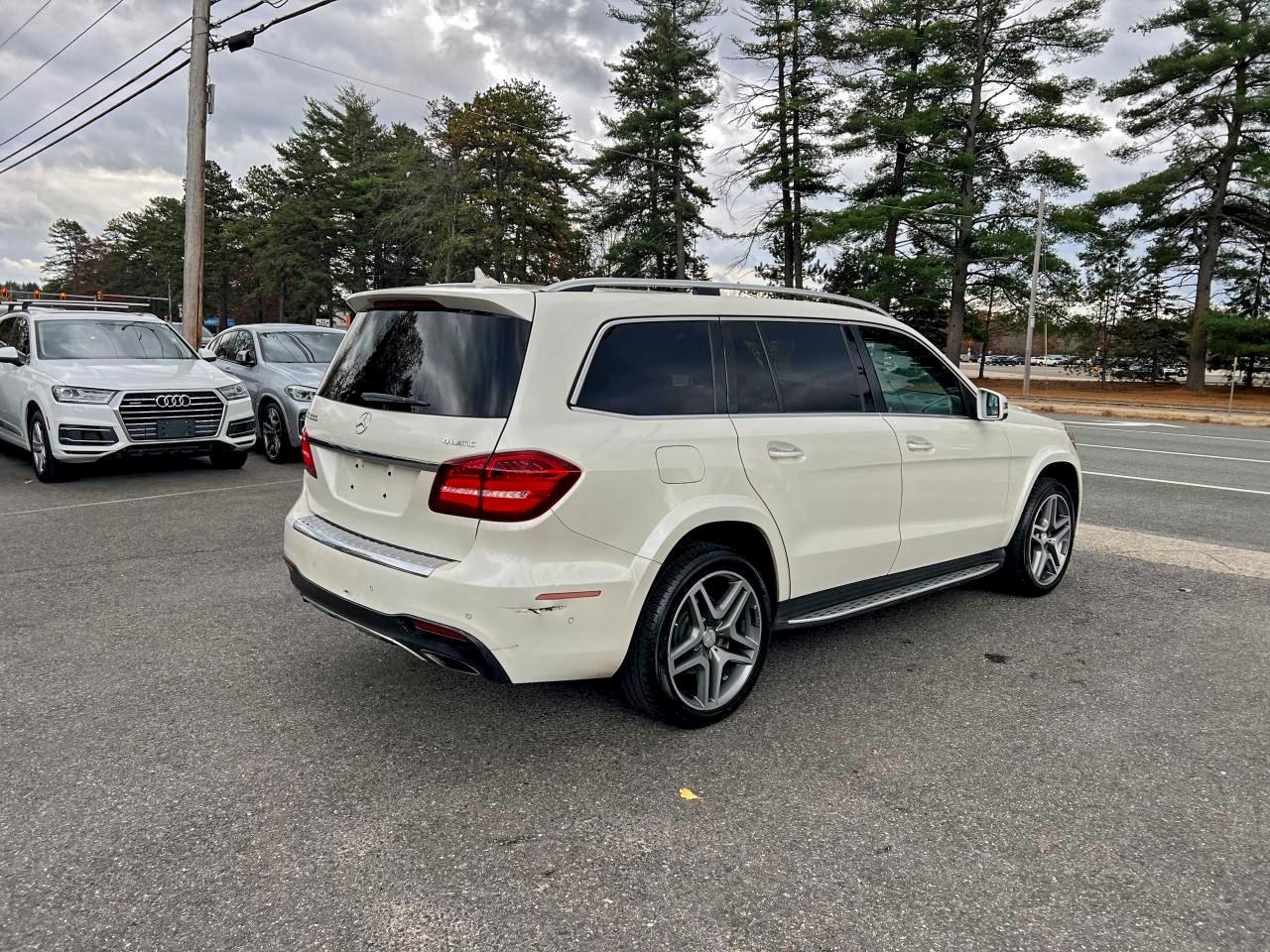 2017 MERCEDES-BENZ GLS 550 4MATIC photo 4