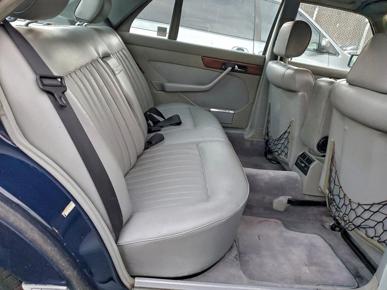 1986 MERCEDES-BENZ 300 SDL photo 10