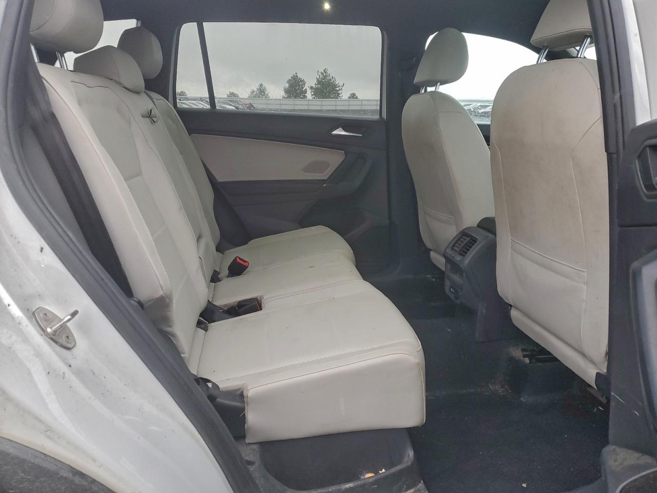 2020 VOLKSWAGEN TIGUAN SE photo 11
