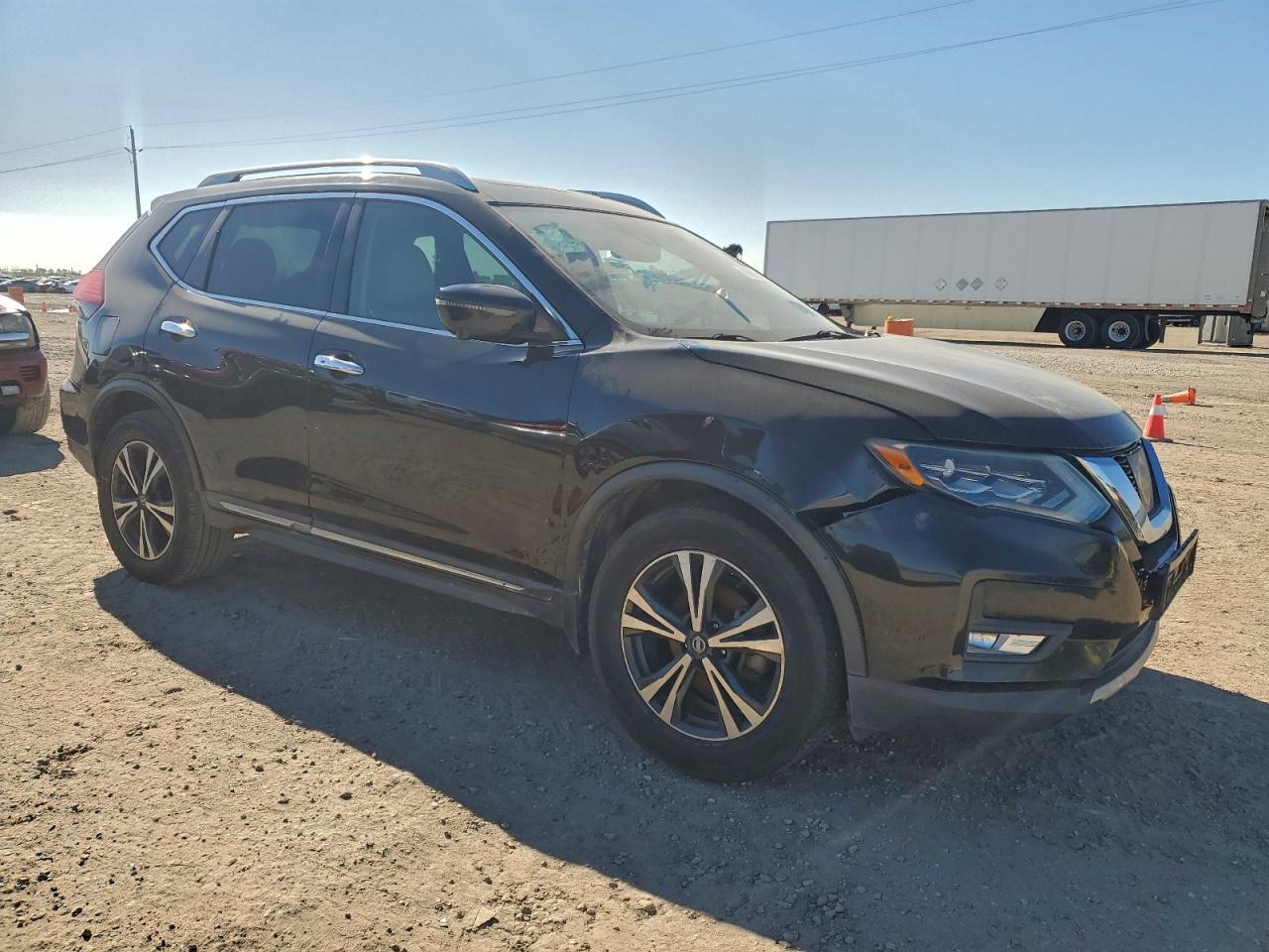 2017 NISSAN ROGUE SV photo 4
