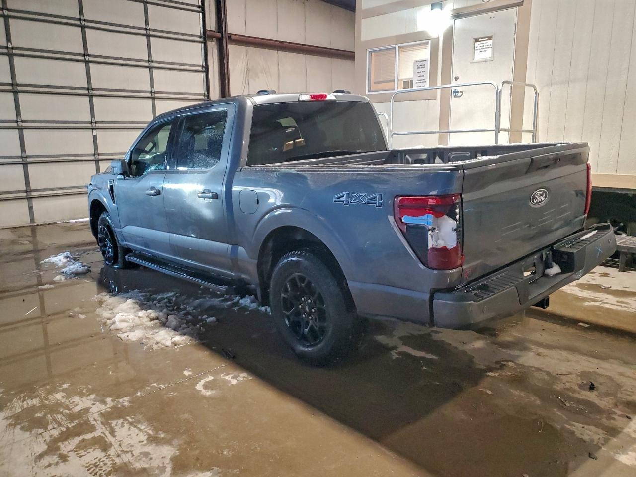 2024 FORD F150 XLT photo 2