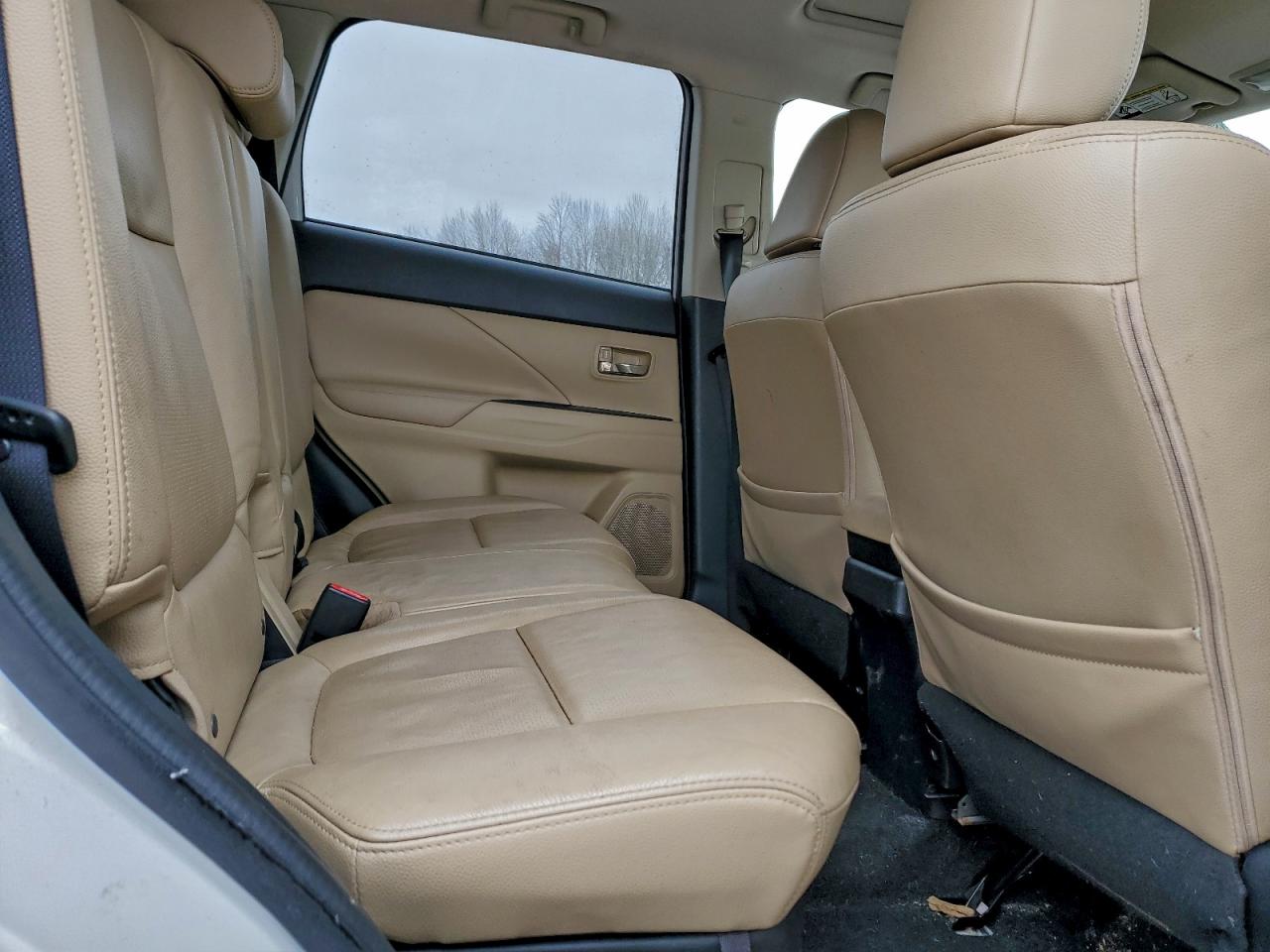 2018 MITSUBISHI OUTLANDER SE photo 11