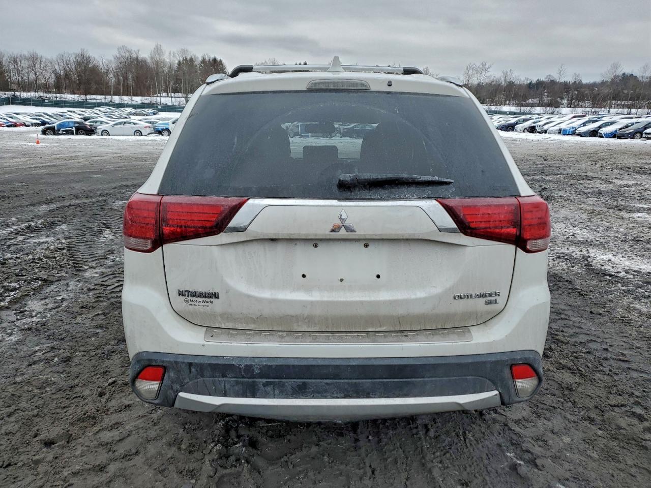 2018 MITSUBISHI OUTLANDER SE photo 6