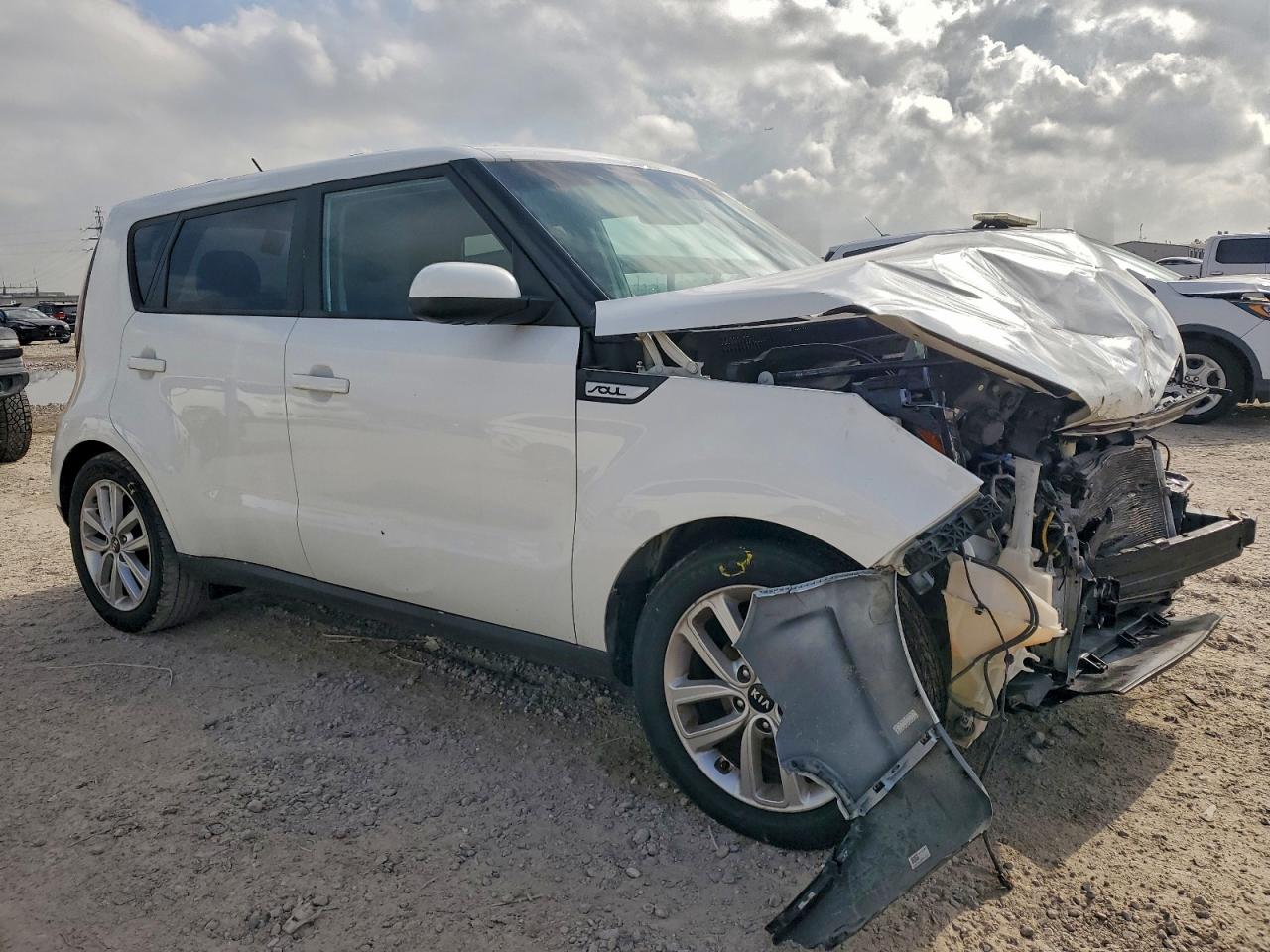2018 KIA SOUL + photo 4