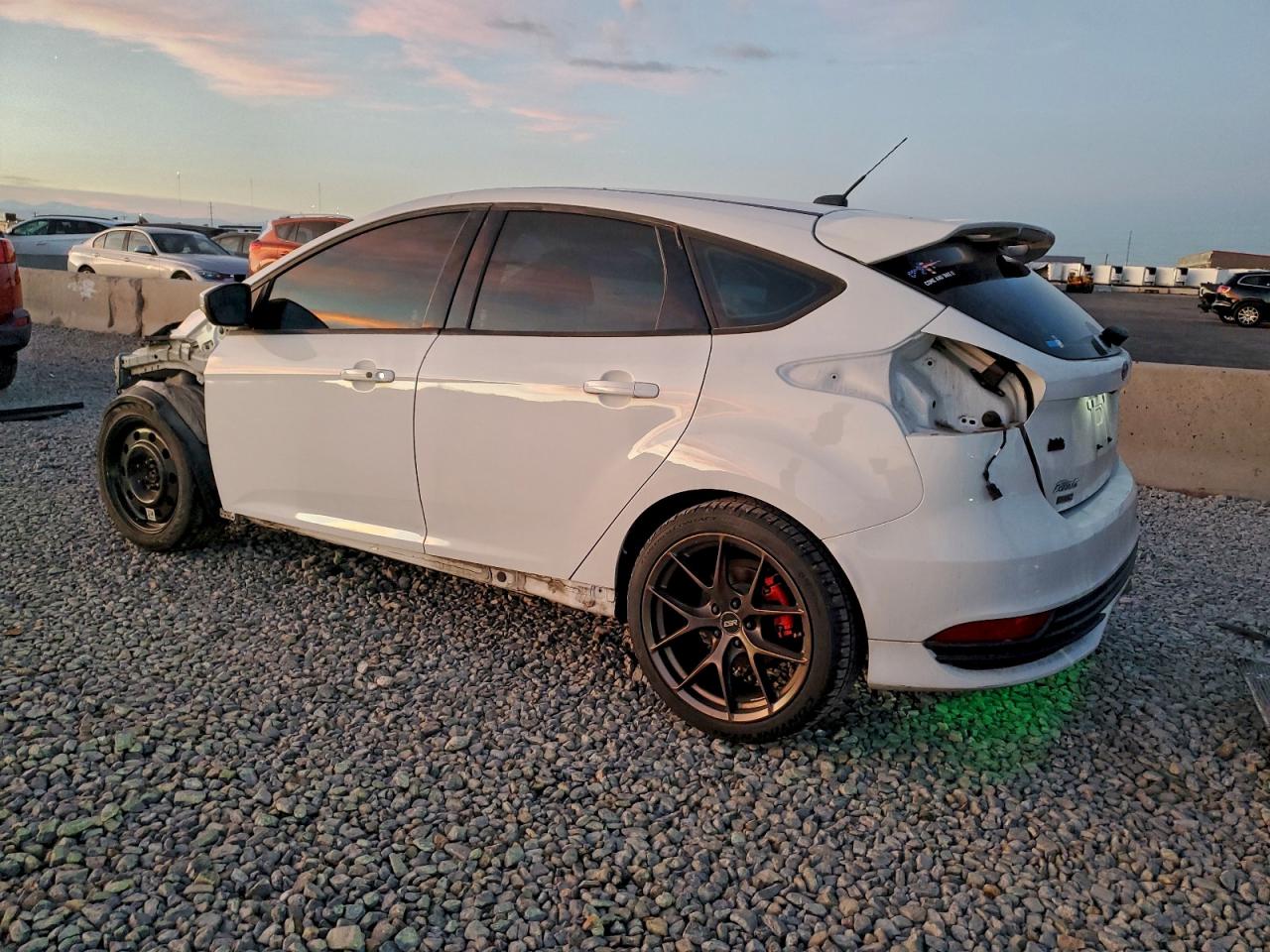 2018 FORD FOCUS ST photo 2