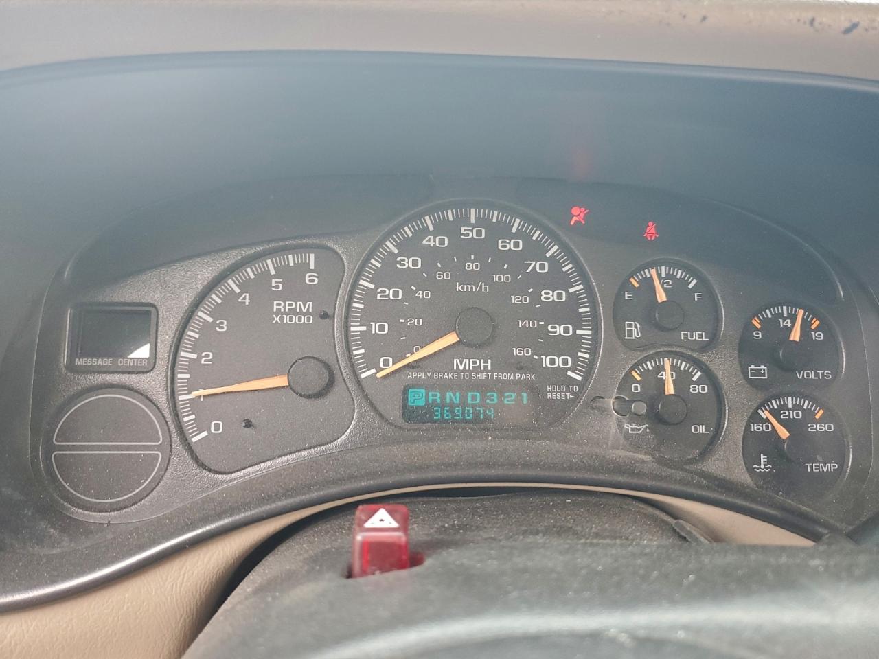 2002 GMC NEW SIERRA C1500 photo 9