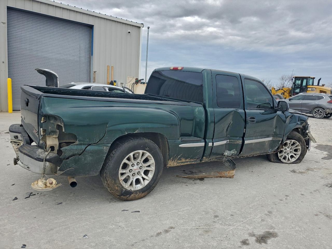 2002 GMC NEW SIERRA C1500 photo 3