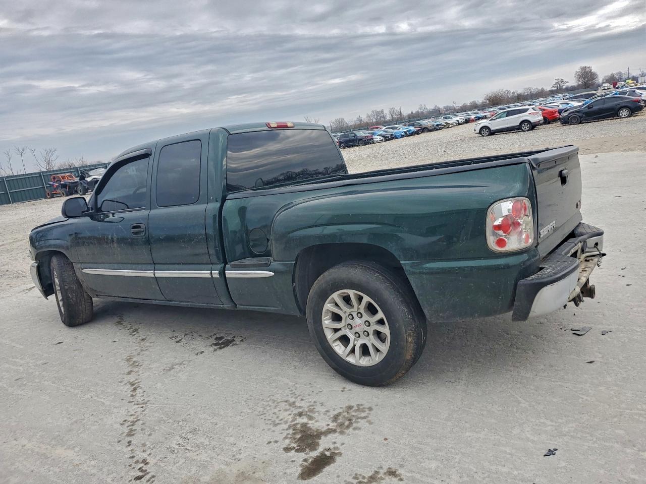 2002 GMC NEW SIERRA C1500 photo 2